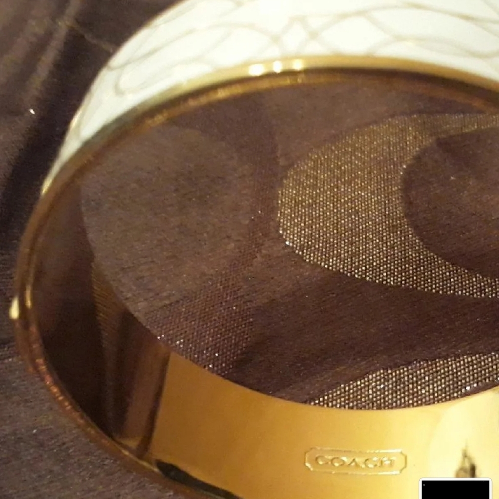 COACH STATEMENT PIECE NWOT - Picture 4 of 5